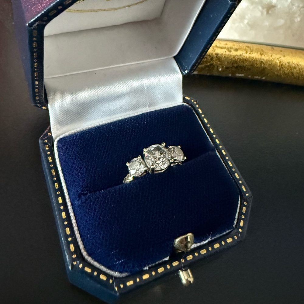 Digby and Iona 14K white gold Salt and Pepper Diamond Ring size 4 - Picture 8 of 12